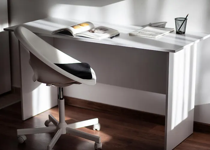 New White F Next To Forest The Gondola Апартамент *